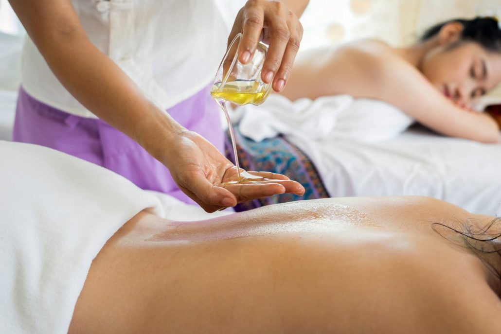 séance de massage pour réduire le stress lié à la ménopause.